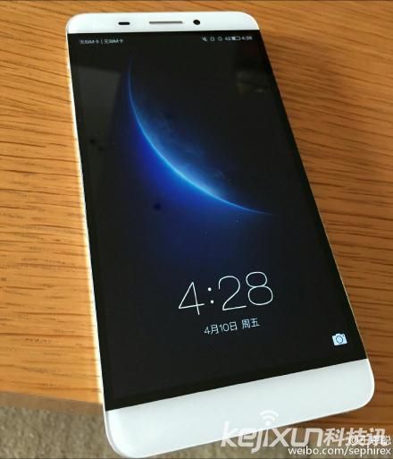 國民老公王思聰曝光樂視超級手機真機圖片