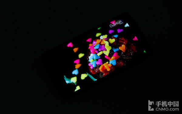 表現(xiàn)搶眼的QUAD HD IPS屏_LG G4第2張圖