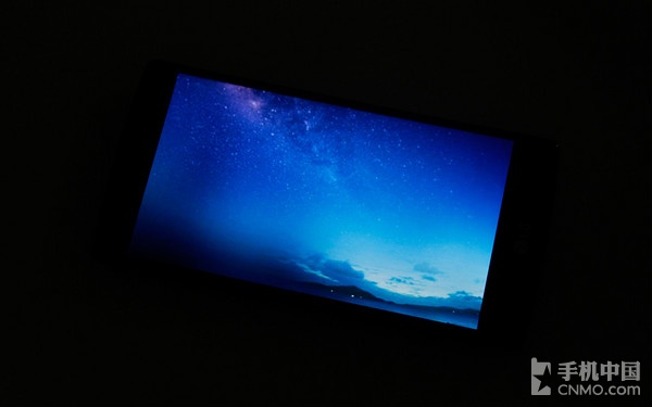 表現(xiàn)搶眼的QUAD HD IPS屏_LG G4第4張圖