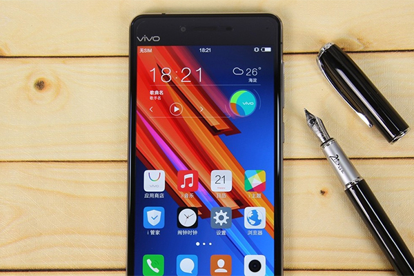 學(xué)生黨看過來 暑期值得關(guān)注的八款手機(jī)