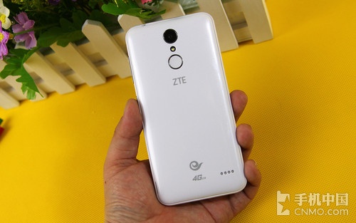 多彩機(jī)身獨(dú)特按鍵_三星G9200第2張圖