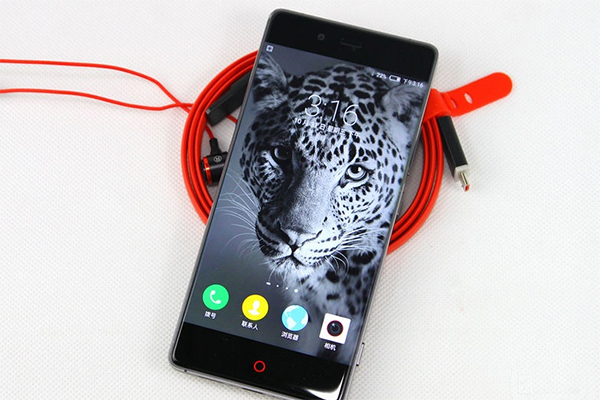 雙卡雙4G智能機盤點 居家旅行必備利器