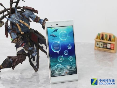 全金屬還是雙玻璃 八大時尚智能機推薦