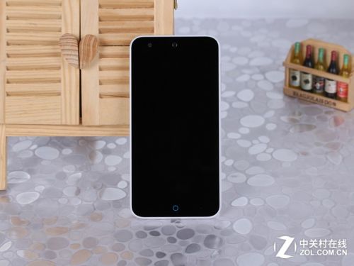 主流時(shí)尚旗艦 暑期必關(guān)注八大國產(chǎn)手機(jī)