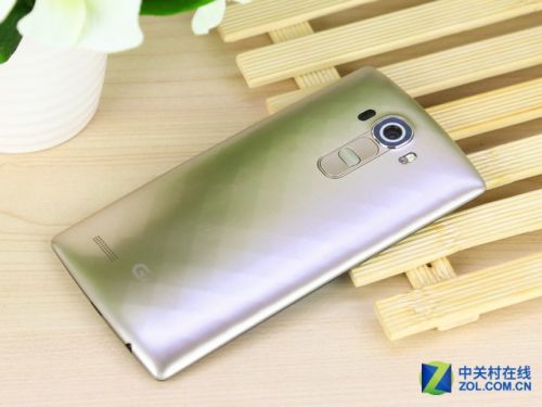 安卓5.1+2K屏 雙4G版LG G4首發(fā)價(jià)3999