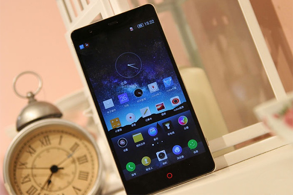 性能依舊強(qiáng)大 上代旗艦智能手機(jī)大推薦