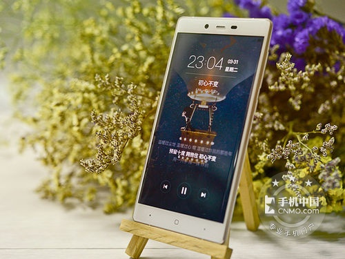 大眼萌物新寵領銜 細數那些軟妹必備機 