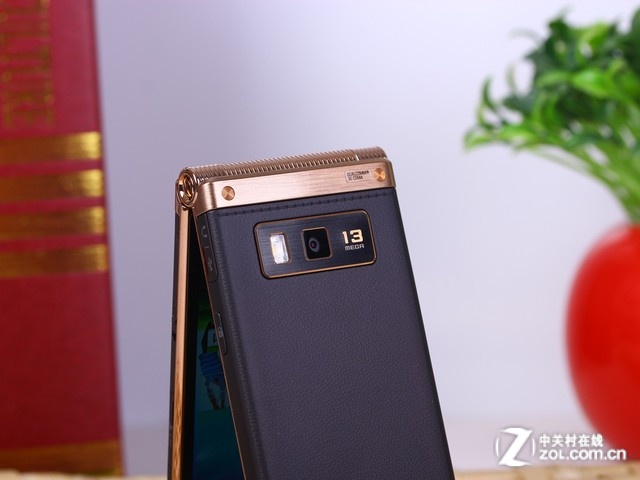 最奢華的商務四核 三星W2014難破萬元關 