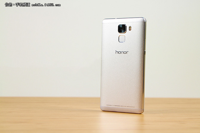 黃牛終于松口 榮耀7現貨直降一百2098元