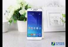 超薄機身+全網通 三星A8今日報價2699