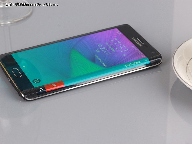 曲面屏直降兩千 三星Note Edge僅4599元