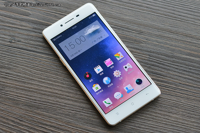 降100元還送智能手環(huán) OPPO R7現(xiàn)售2399