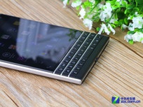 多彩配色黑莓機(jī) 黑莓Passport報(bào)低價(jià)