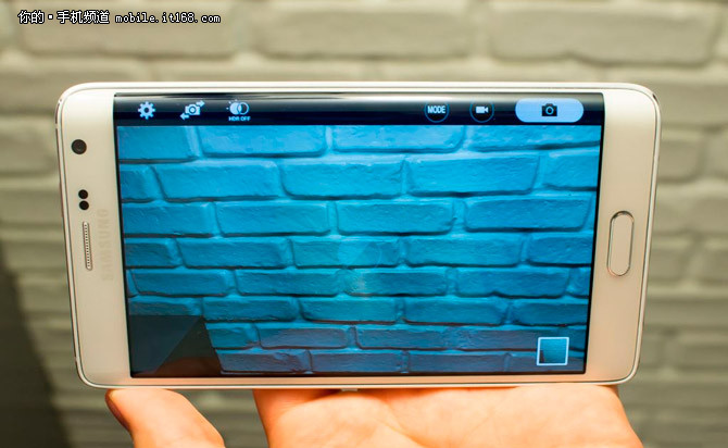 曲面屏暴跌三千 三星Note Edge僅3899元