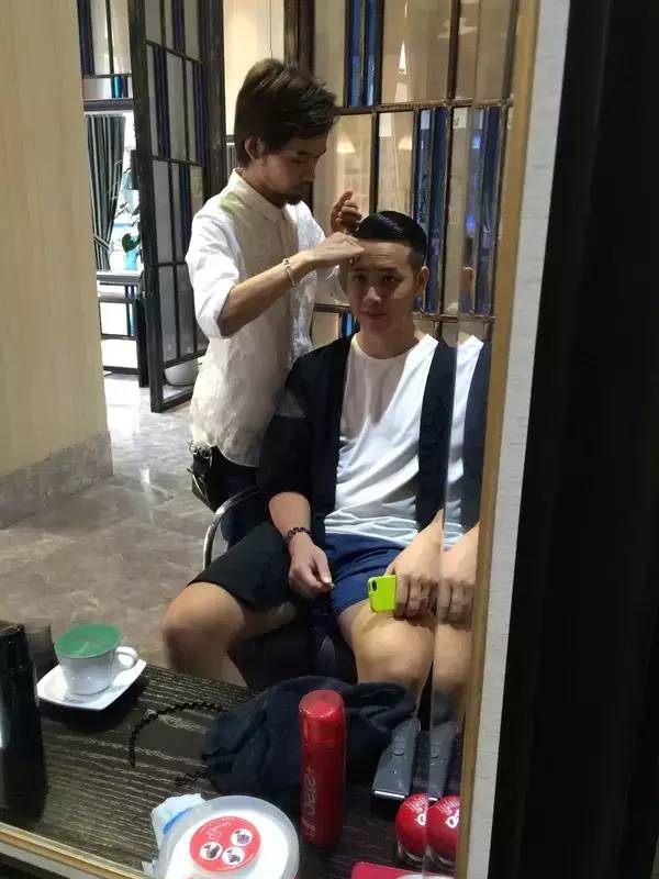 一個效果驚人的程序員外觀改造案例，互聯網人都可以