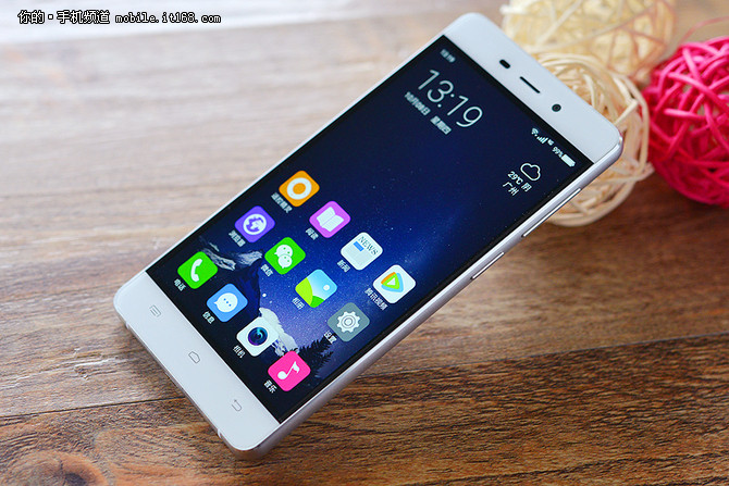 全金屬超窄機身 異軍突起的千元酷比H5