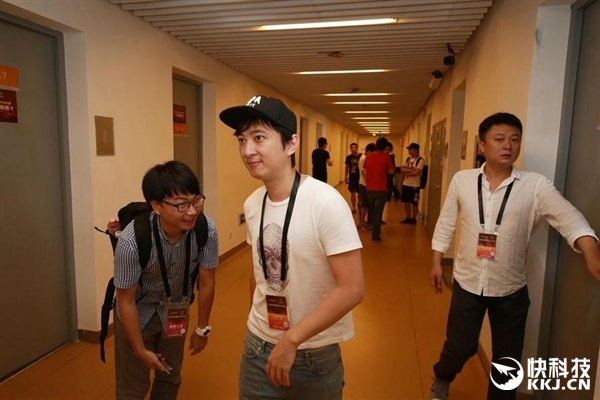 王思聰吐槽樂視“吹牛”:周鴻祎也來湊熱鬧