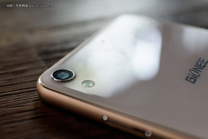 雙2.5D玻璃還超輕薄 金立S5.1Pro售1999