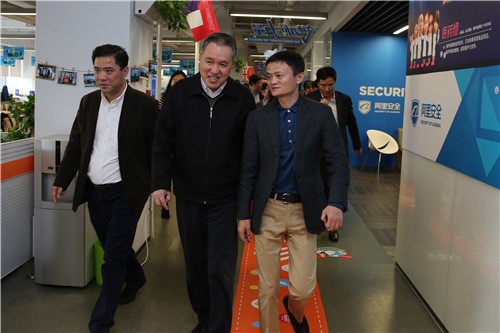 京東咋看？工商總局局長(zhǎng)到訪(fǎng)阿里 祝雙11成功