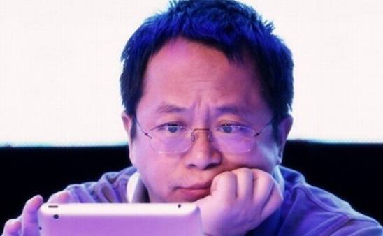 周鴻進化史:開始變得含蓄內斂