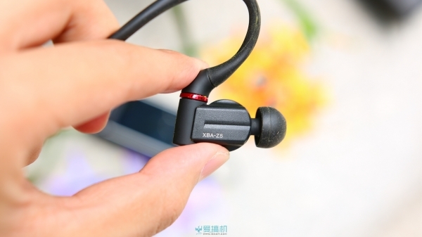 除了動次打次,什么才是選耳機(jī)正確的姿勢?