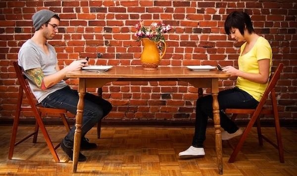 贊同嗎?標點都不會用的人 發短信不真誠