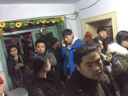 長春女子虐狗事件刷爆朋友圈:愛狗人士憤怒討伐