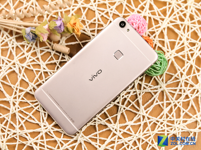 超快指紋識別 全金屬旗艦vivo X6評測