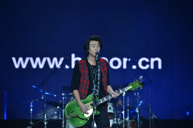 榮耀2周年慶典演唱會 李宇春嗨爆全場