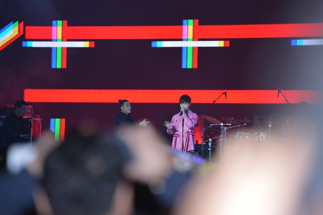 榮耀2周年慶典演唱會 李宇春嗨爆全場