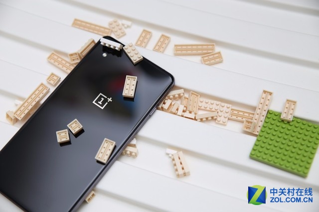 12.10開售 一加手機(jī)X暗夜黑版唯美圖賞