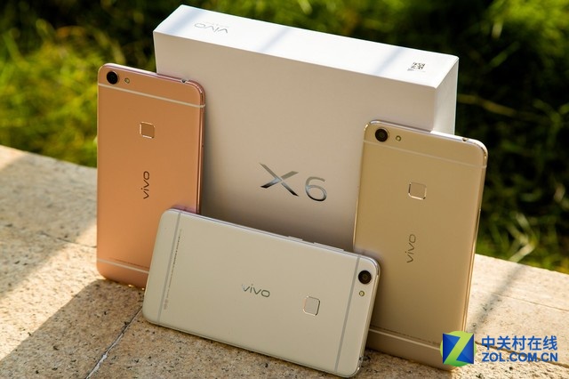 配置方面，夠快才暢快vivo X6配備了4G超大運存作為“暢快”的硬件基礎，因為4G超大運存不但能帶來更快的APP啟動速度，還能同時開啟更多APP，更能保證長時間使用手機而不卡頓。