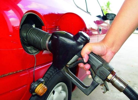 霧霾嚴重 油價不降:發改委你贏了!