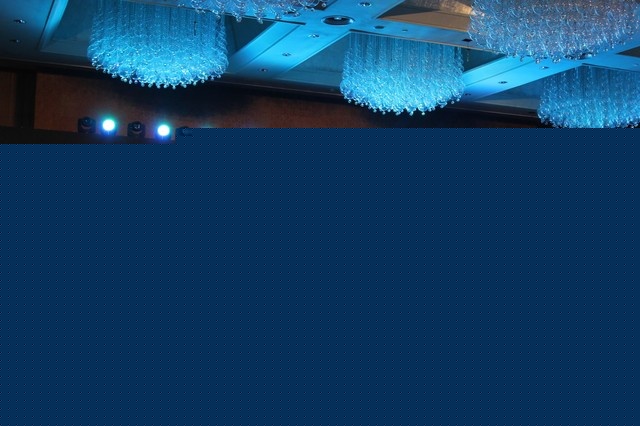 華碩鷹眼主要考慮到拍照用戶的需求,將3倍光學變焦與相機般的手感、PC級的性能合而為一。