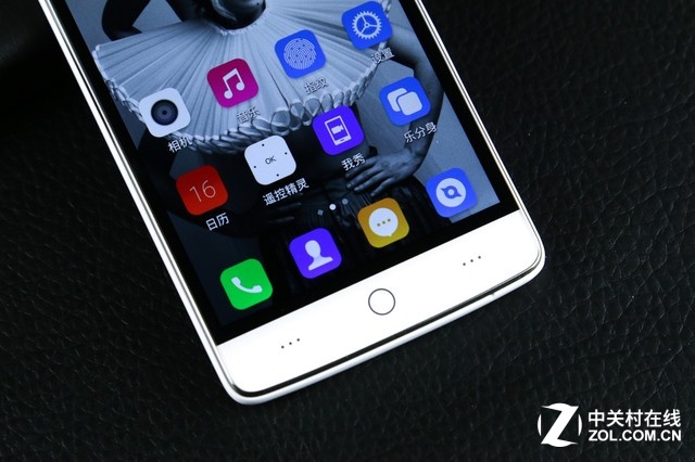 智能遙控“樂(lè)控2.0” TCL樂(lè)玩2C圖賞