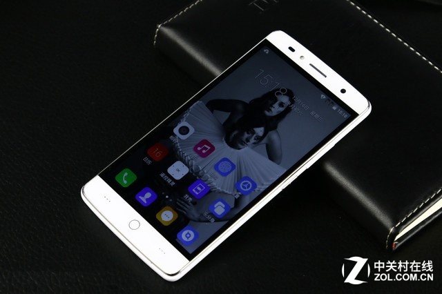 智能遙控“樂(lè)控2.0” TCL樂(lè)玩2C圖賞