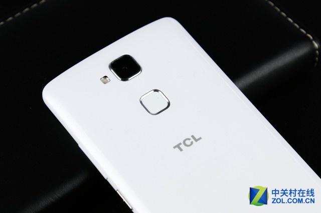 智能遙控“樂控2.0” TCL樂玩2C圖賞  