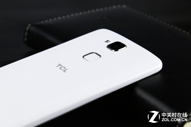 智能遙控“樂控2.0” TCL樂玩2C圖賞  