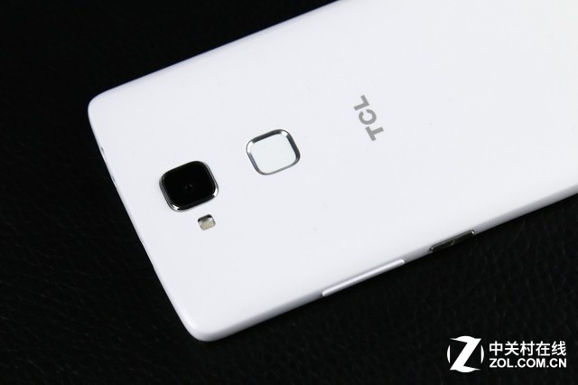 智能遙控“樂控2.0” TCL樂玩2C圖賞  