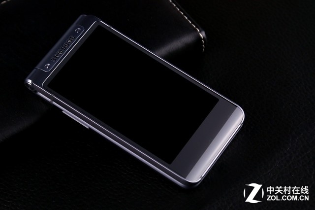 越覽天地 豪氣十足 三星W2016真機圖賞