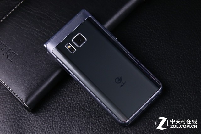 越覽天地 豪氣十足 三星W2016真機圖賞