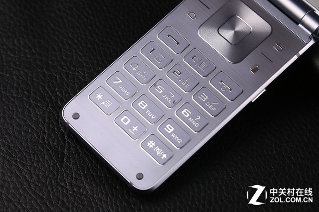 越覽天地 豪氣十足 三星W2016真機圖賞