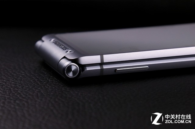 越覽天地 豪氣十足 三星W2016真機圖賞