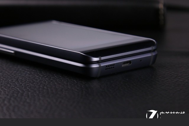 越覽天地 豪氣十足 三星W2016真機圖賞