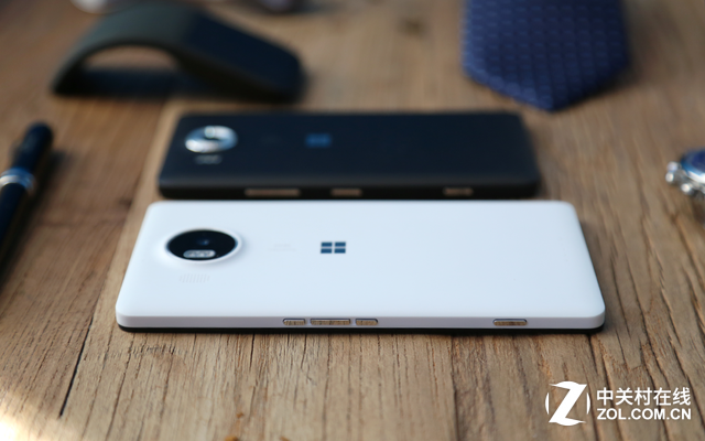 手機(jī)電腦"合體" 微軟Lumia950/950XL組圖