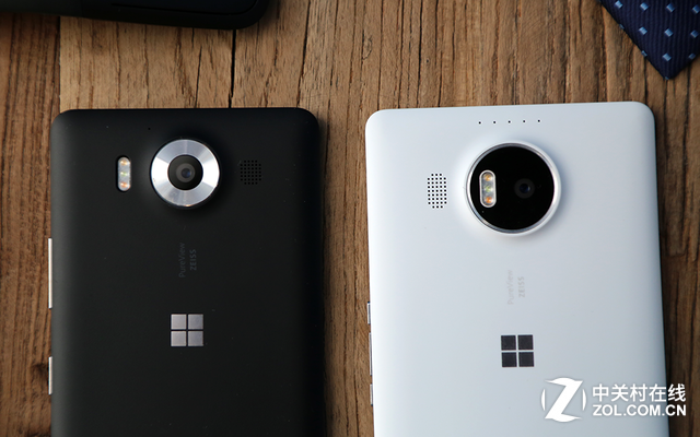 手機(jī)電腦"合體" 微軟Lumia950/950XL組圖