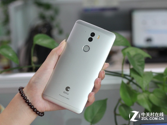 性價比超高 奇酷旗艦版今日報價2299元