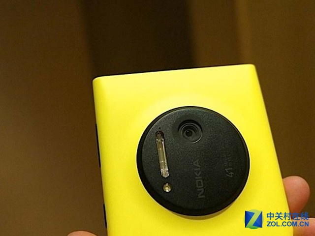 高像素拍照利器 諾基亞1020報(bào)價(jià)1130元