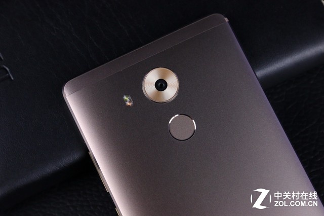 精湛設(shè)計(jì)與工藝 華為Mate8摩卡金版圖賞