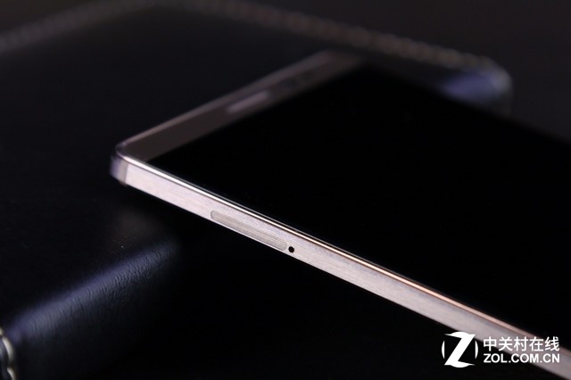 精湛設(shè)計與工藝 華為Mate8摩卡金版圖賞